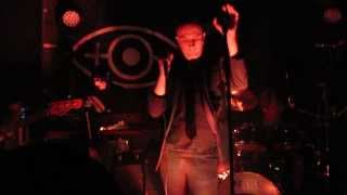 Herra Ylppö & Ihmiset - Peloton enkeli (live @ Suisto, Hämeenlinna 28.09.13) chords