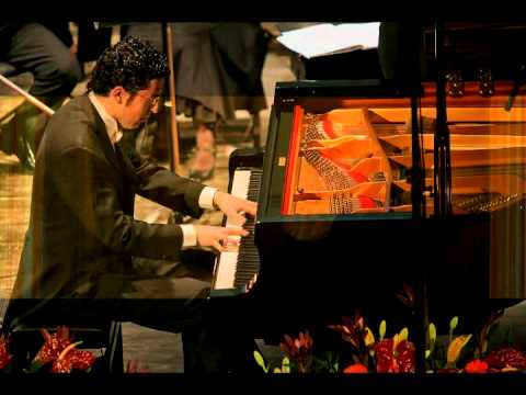 F.J.Haydn: Piano Concerto in D major - Giuseppe Andaloro, piano