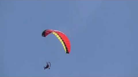 Hobby king para motor with hacker Flair 2.4 wing.