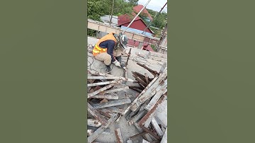 Install formwork for first beam and slab #siteoffice #beam #design #interior VID 20250827 154455