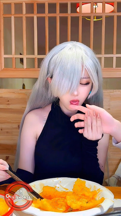 Elizabeth Liones doesn't want to share hers food 😂 Nanatsu no Taizai Cosplay #shorts