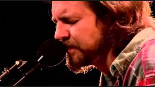 Eddie Vedder - Around the Bend- Track 04  DVD Water on the Road