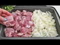 Dieses Rezept für saftiges Fleisch, das im Mund zergeht, wird alle begeistern! Leckeres Abendessen