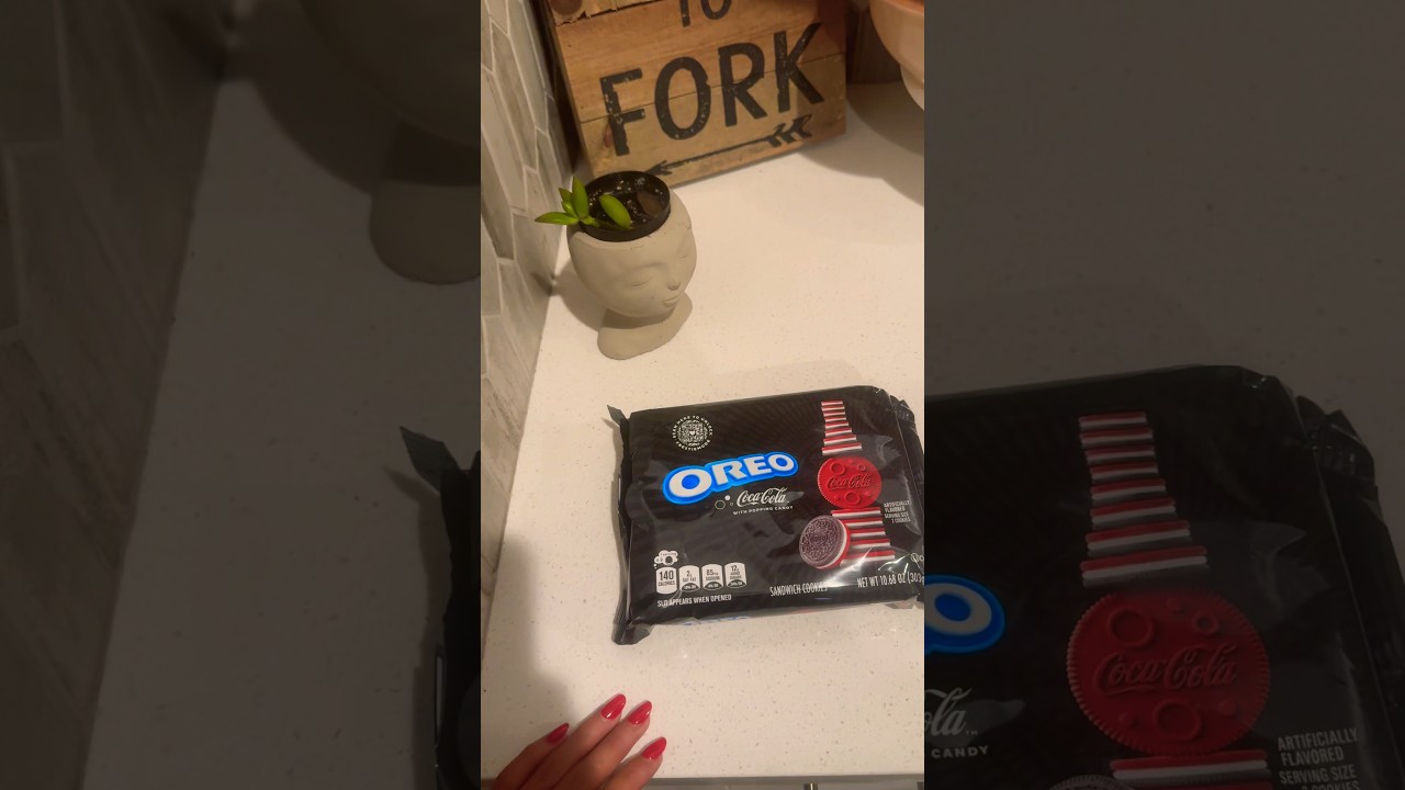 Coca-cola Oreo cookies taste test 😐 