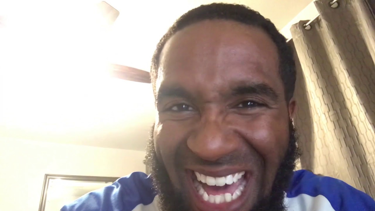 WHEN YOUR KIDS WANT TO PILLOW FIGHT BUT YOU DON'T!!!