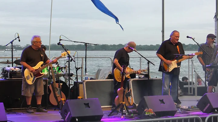 "THREE HUNDRED POUNDS OF JOY" - LOS LOBOS