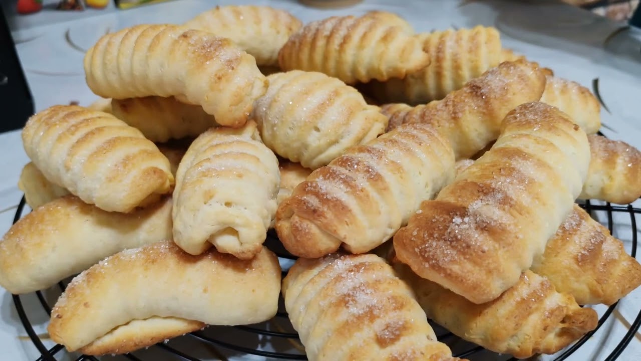 РОГАЛИКИ НА ТВОРОЖНОМ ТЕСТЕ/ ПРОБУЕМ НОВЫЙ РЕЦЕПТ/ БЮДЖЕТНО #рогалики #быстроетесто #вкуснаявыпечка 