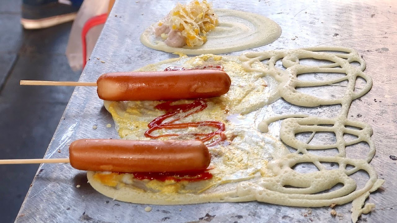 Bangkok Street Food - Thai Crepe Hot Dog