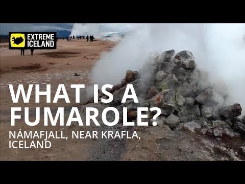 Jakie substancje są emitowane z fumaroli?