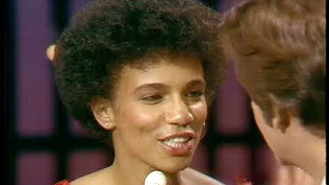 American Bandstand 1976- Interview Maxine Nigthing...
