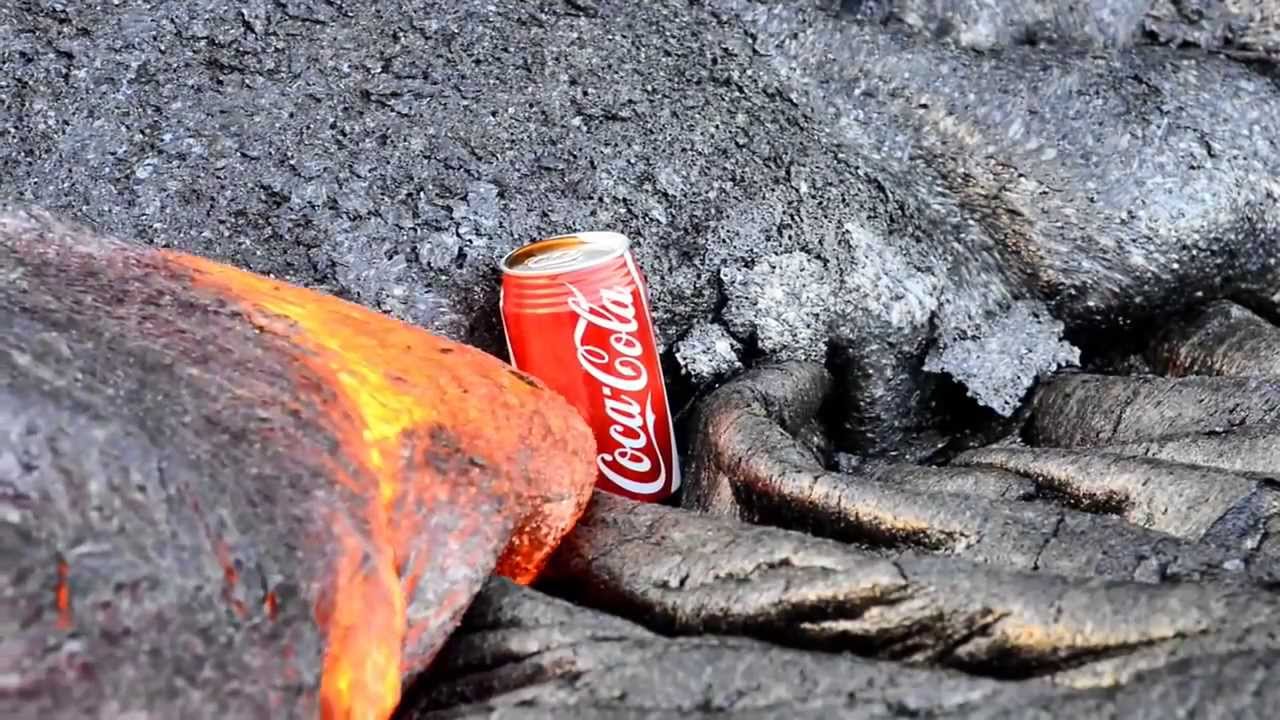 Cuando Una Lata De Coca Cola Y La Lava Se Encuentran Youtube