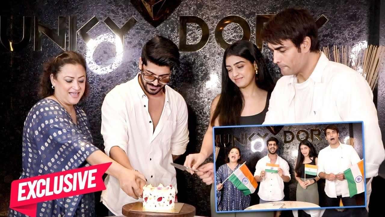 Vivian Dsena Sheezan Khan Twinkle Arora Rinku Dhawan Celebrates Independence Day Together