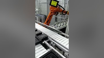 Automated assembly by pallet conveyor system | pallet transfer systems and robotic arm
