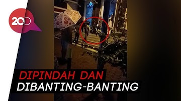 Heboh Motor Diparkir dan Digulingkan dari Tangga Masjid Ciawi Tasik