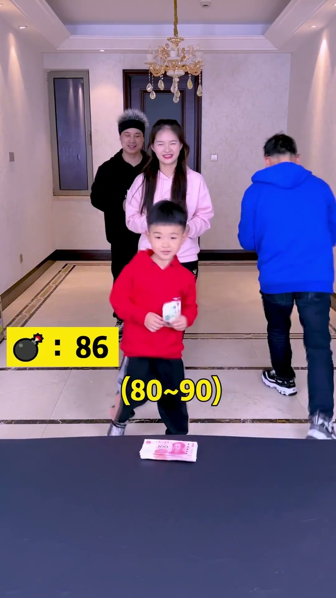 Digital Bomb Challenge, Who Can Detonate It?#Funnyfamily #Partygames #Challenge #Funny #Shorts