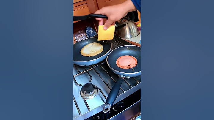Cooking With Curtis On A Boat #shorts #boatlife