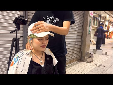 ASMR 肩首が凝ってる美容師女性！猫背で肩が疲れますよね！立ち仕事だから足ツボもどうぞ♪