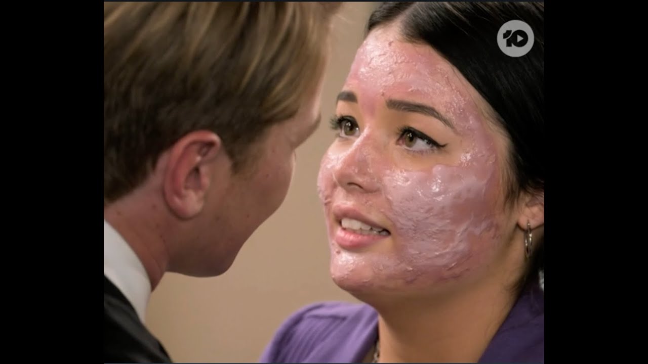 9021-5 It's face mask time at the Rodwells. Byron & Sadie rekindle their relationship ❤️