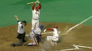 Coleman swipes home in the 1st inning screenshot 4