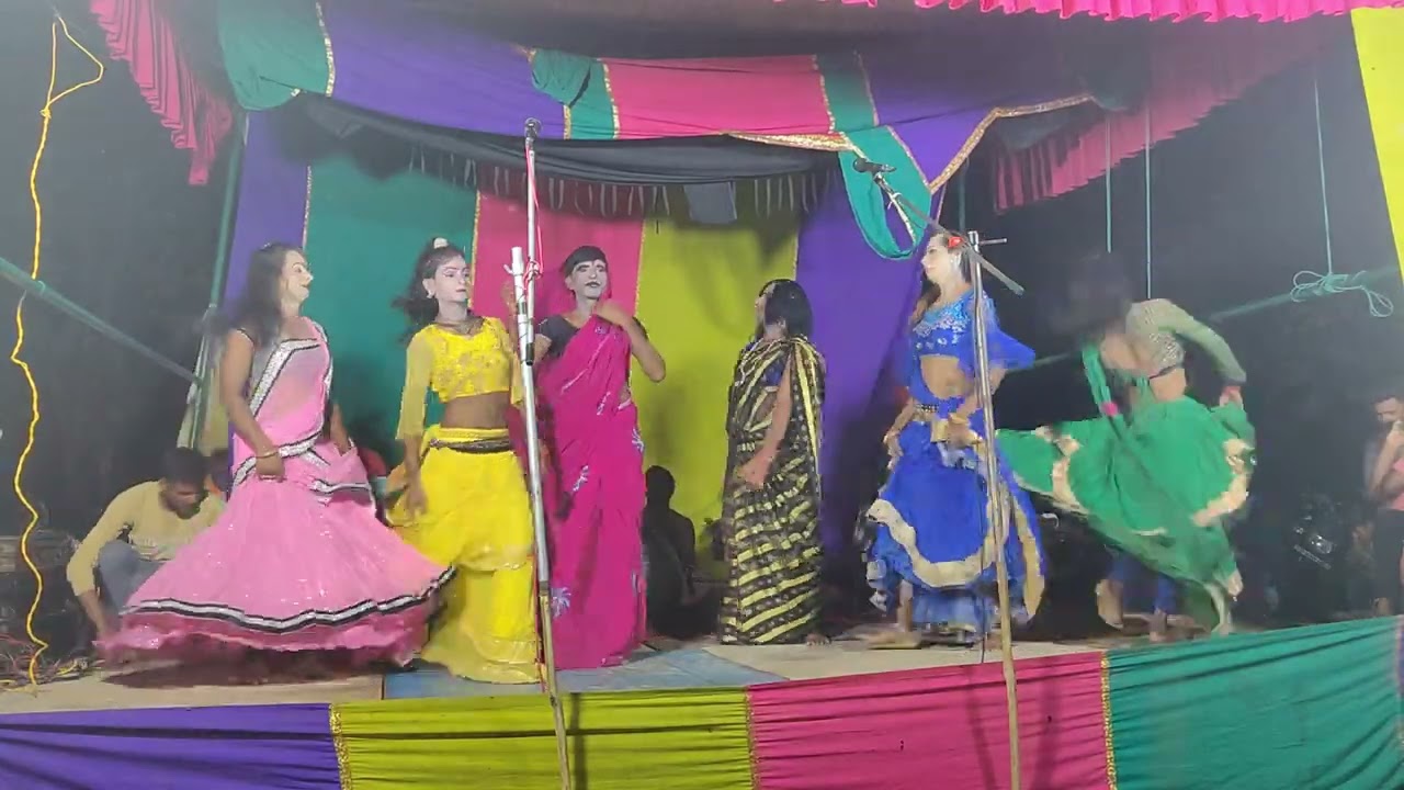 न्यू नौटंकी का उद्घाटन प्रोग्राम ग्राम जमुर्वा गढ़ी निकट सूंची चौकी रायबरेली का डांस प्रोग्राम!!!