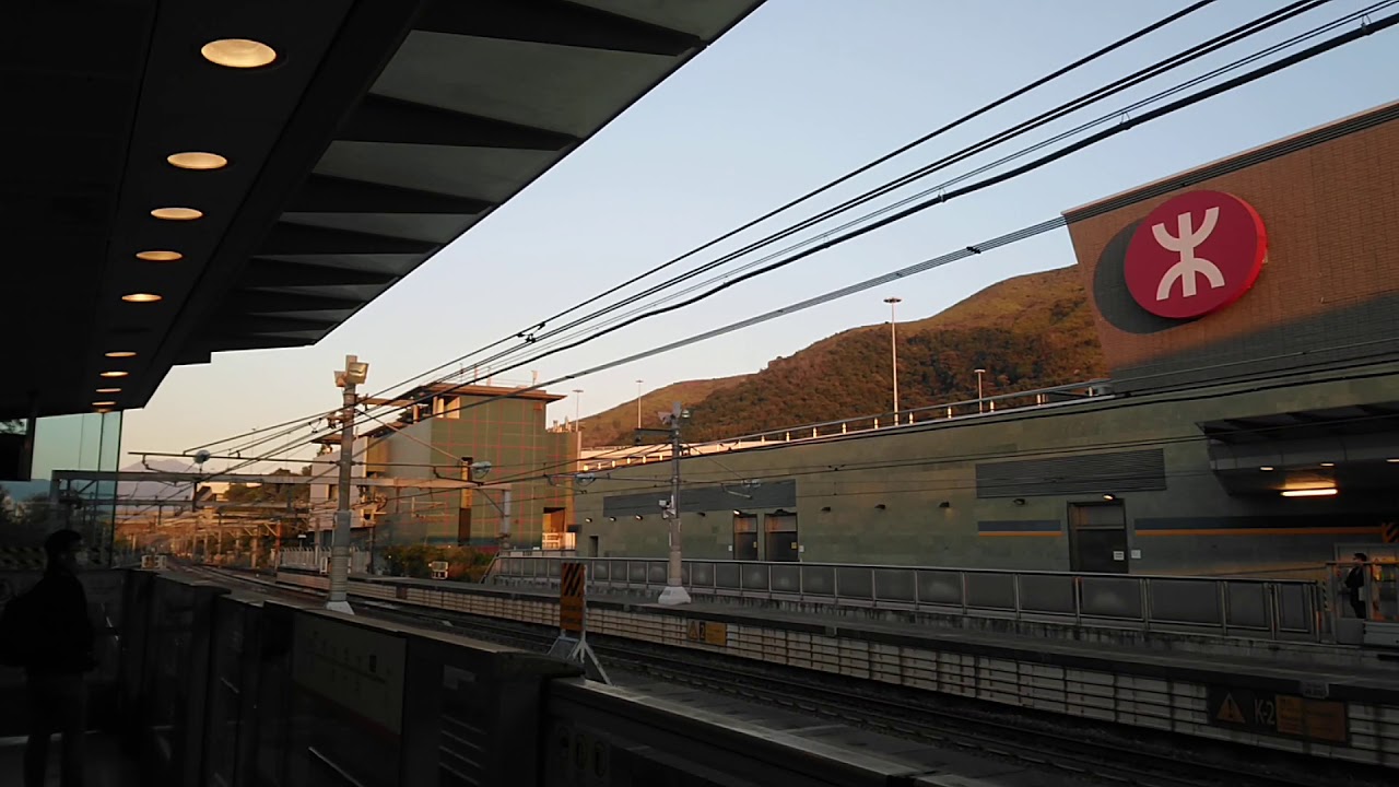 Love the memory instrumental and theme park announcement in Sunny Bay