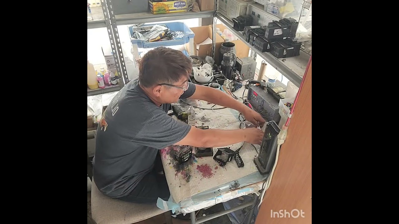 Refurbishing HP Officejet Pro 8710 Printer - Professional Printhead Repair and Cartridge Refill