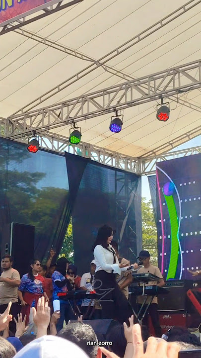 Aksi Memukau Laila Ayu Dan Irwan D'Academy Simpatik Music Live Parkir Timur Gor Sidoarjo. #fyp