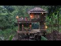 Berkemah Saat Hujan Deras Membangun Rumah Bambu Bertingkat dalam Hutan