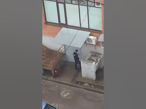 Писающий мальчик - YouTube