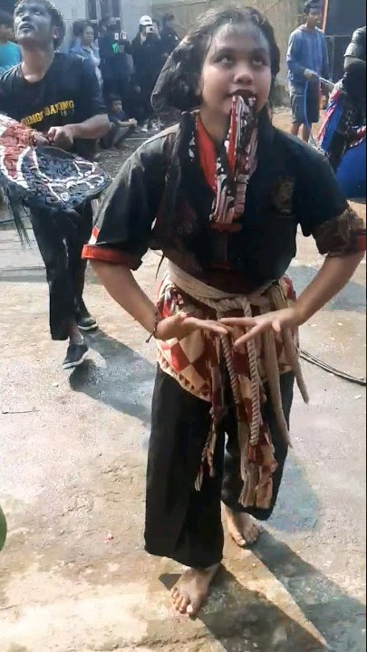 PEMAIN Celeng CEWEK SINGO BARONG #shorts #trending #viral #singobarong