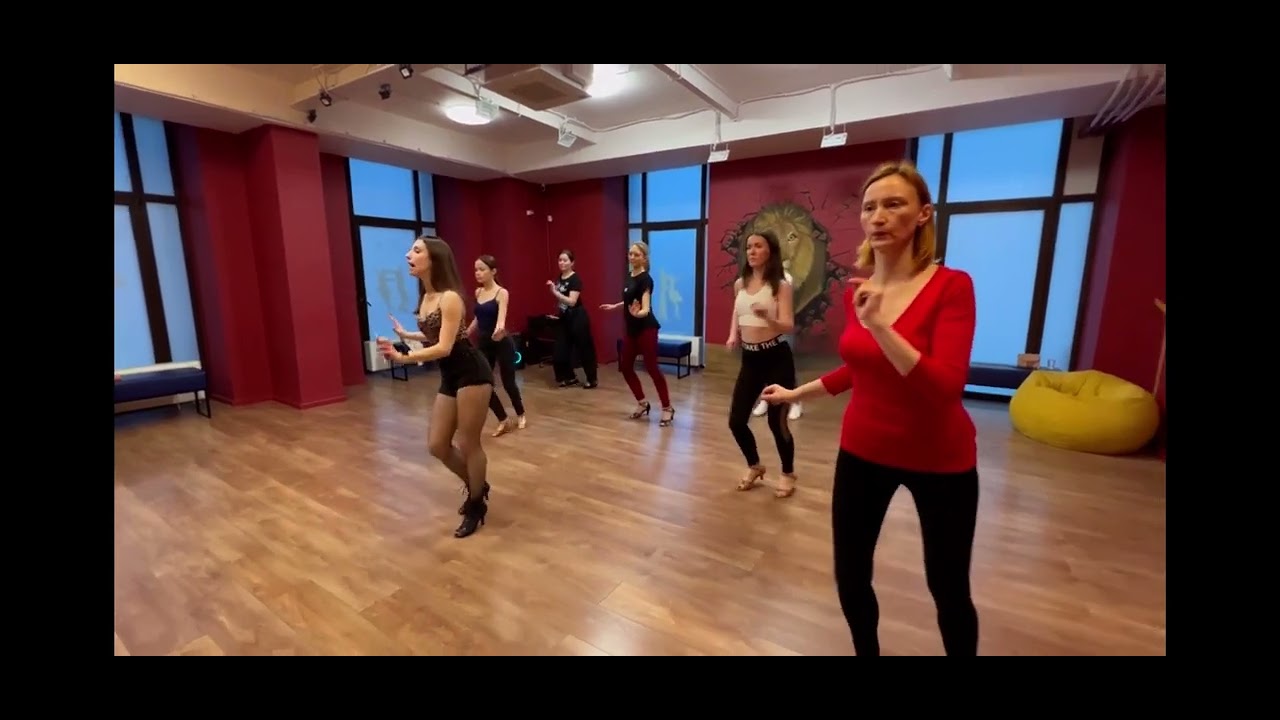 Мастер класс по Lady’s style в Бачате от Елизаветы Коноваловой  Студия LA Dance