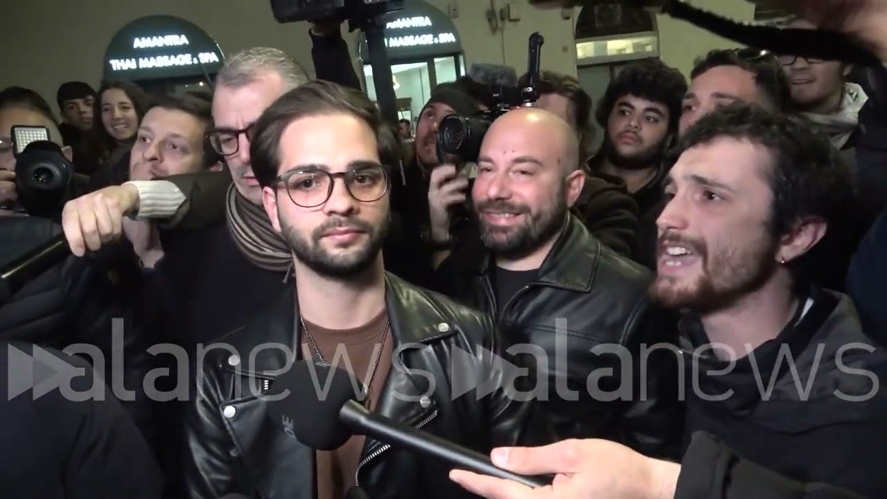 Pisa, la piazza degli studenti si divide a Roma. Una parte contesta Conte