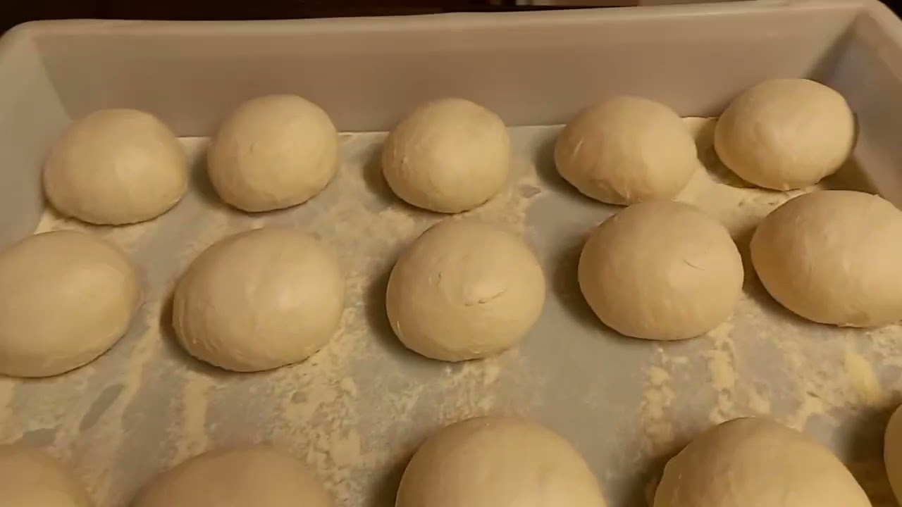 pizza classica pizzaiolo ci mostra una serata de lavoro