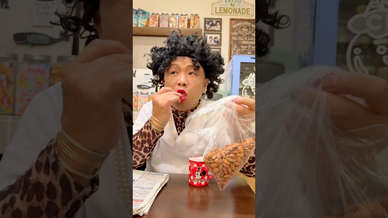 子どもが嫌いなものを食べるママ😳#shorts #おもしろ