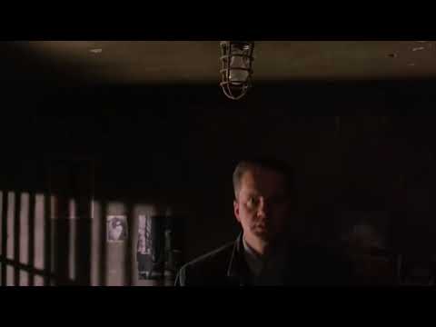 لحضة هروب اندي دوفرين من السجن ذا شاوشنك