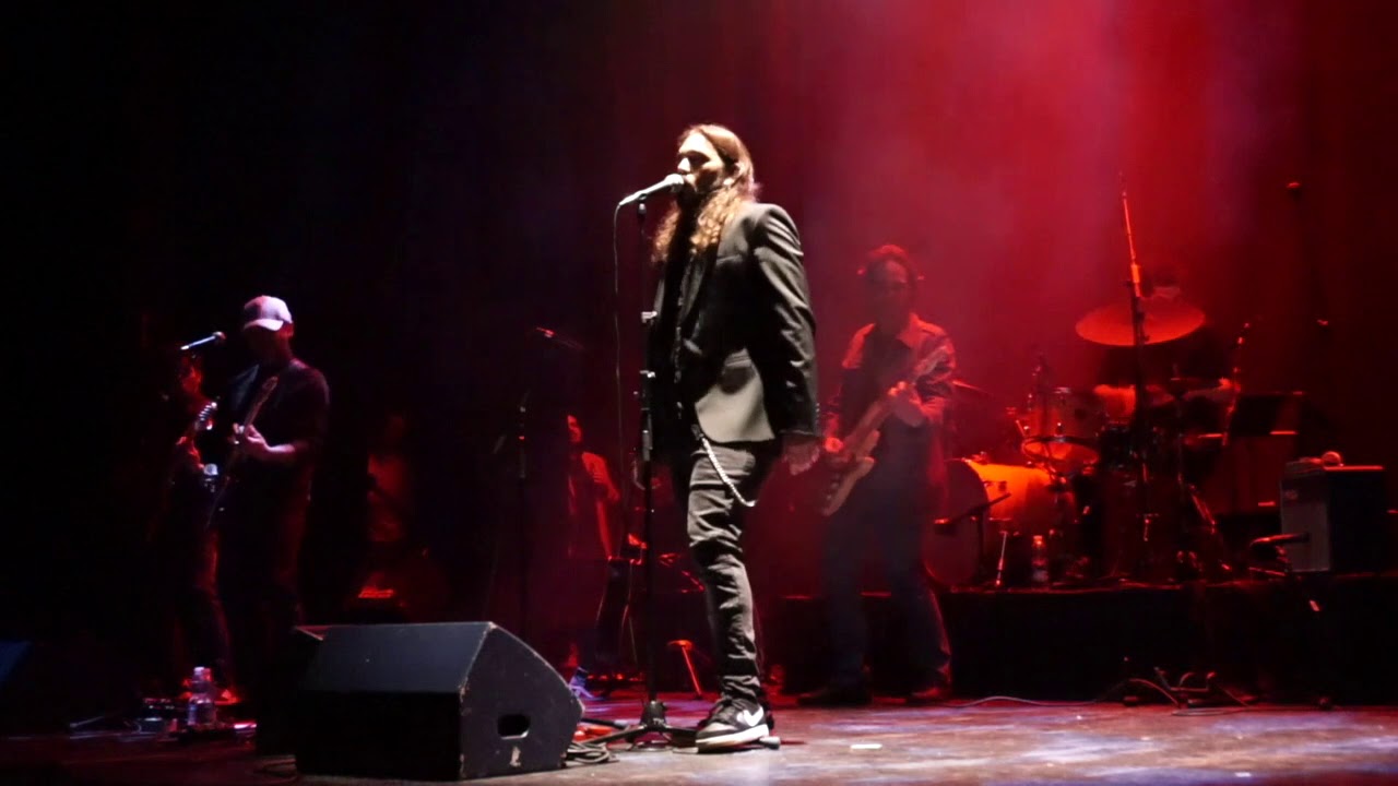 "Sonrisas"  Quini Almendros & Ihmaele band