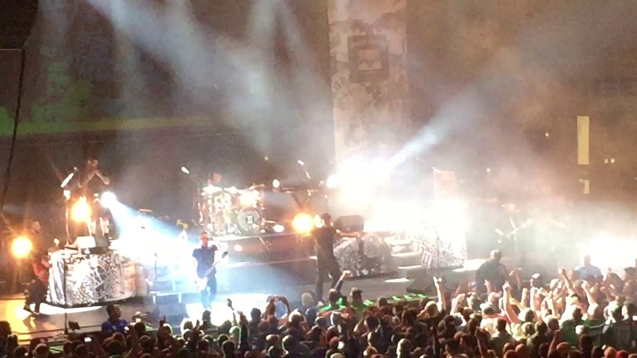 Dropkick Murphys Foggy Dew Massachusetts Agganis Arena 3 18 17 Dropkick Murphys Foggy Dew Massachusetts Agganis Arena 3 18 17