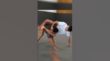 EFFECTIVE Triangle Choke Setup from Whizzer