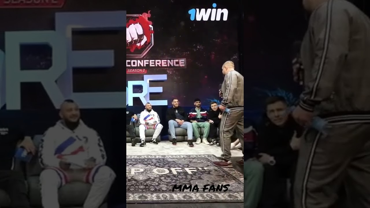 Колобок газует на лисого 😑 