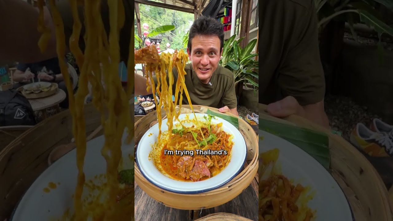 Im Video ansehen — Khao Soi Gai