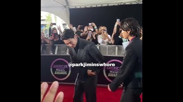 ARMYs reaction when BTS entered #AMAs