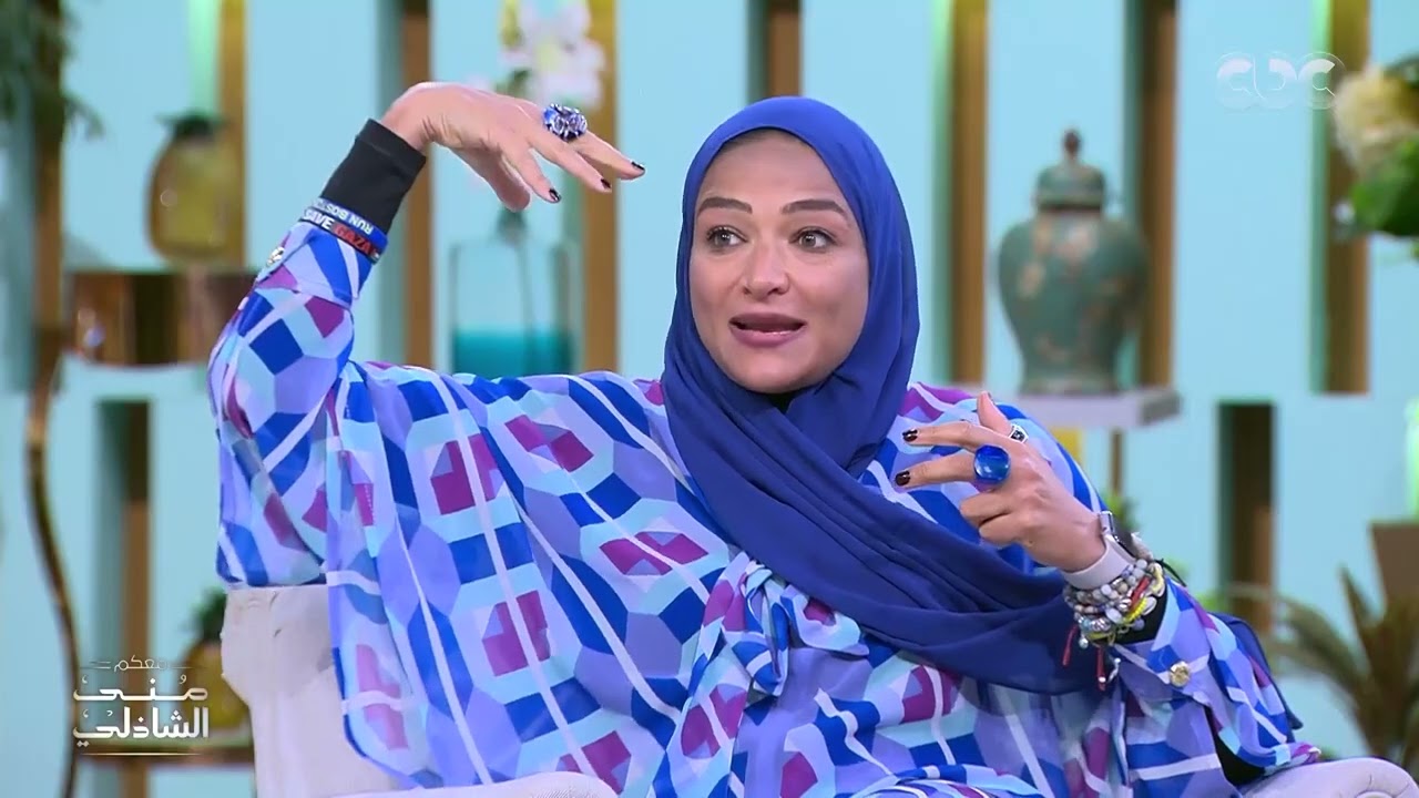 معكم منى الشاذلي| منطقة الموت على قمة جبل إيفرست.. المغامرة منال رستم مع منى الشاذلي