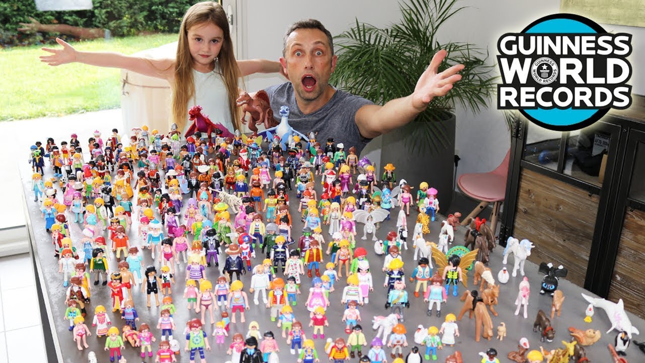 NOUVEAU RECORD de PLAYMOBIL ! On a rempli notre table de salon de PLAYMOBIL !