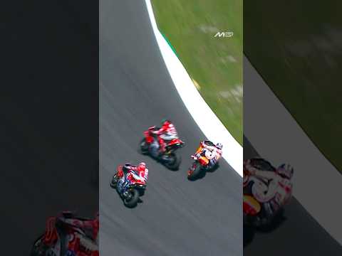 HUGE triple crash 😱 | 2018 Spanish GP