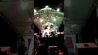 Download Lagu Berakit-rakit Jamrut (Live Konser) MP3 Download Lagu Berakit-rakit Jamrut (Live Konser) MP3