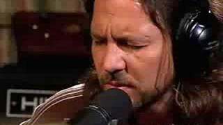 Video thumbnail of "Pearl Jam - AOL Sessions - Gone"