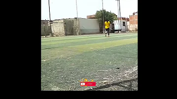 الدنيا في كوم وحبيبته قلبي دي تبقي في كوم اشتركوا فالقناة فضلا وليس امرا Football كرة قدم 