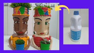 VASOS BONECAS FEITO COM GARRAFA DE ÁGUA SANITÁRIA COM TURBANTE COM PINTURA PATCHWORK