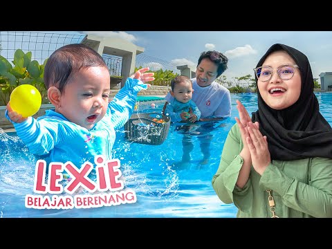 BUNDA & AYAH AJARIN ADIK BAYI LEXIE BERENANG 😍 PERTAMA KALI ADEK BAYI LEXIE LES RENANG