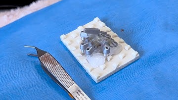 Dr. Ryan Dunlop OPTISPLINT live surgery demonstration at FAM Advanced Surgical course.